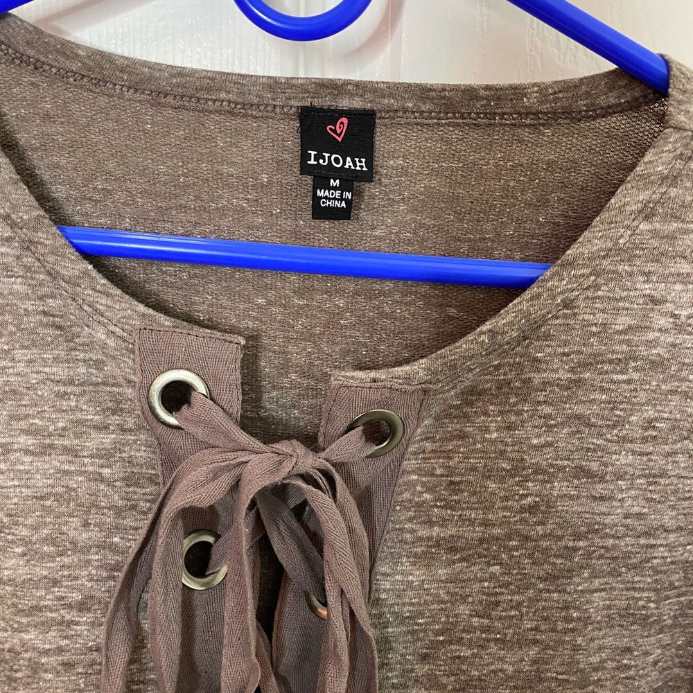 Top - Picture 2 of 3